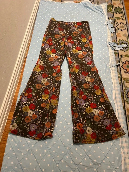 Wrangler Women's Bloom Print Wanderer Flare Jeans - Picture 5 of 11